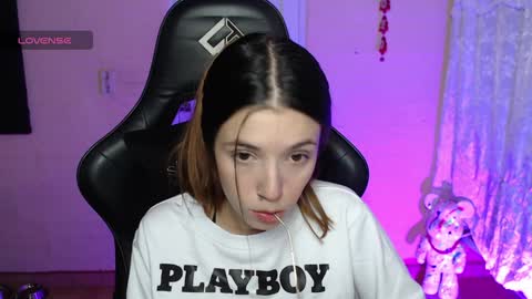 Snapshot of valeria_mendozza chatting on 12-04-24, 04:32 online show from 12-04-24, 04:32