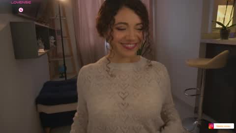 Snapshot of valeria_rosses chatting on 05-22-26, 09:20 Valeria online show from 05-22-26, 09:20