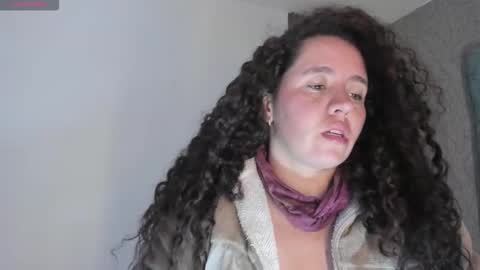 Valeria online show from 11-13-25, 03:22