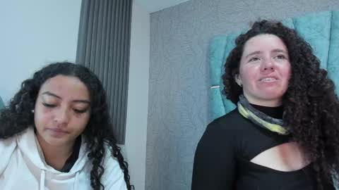 Valeria online show from 11-14-25, 01:21