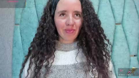 Valeria online show from 11-18-25, 04:00