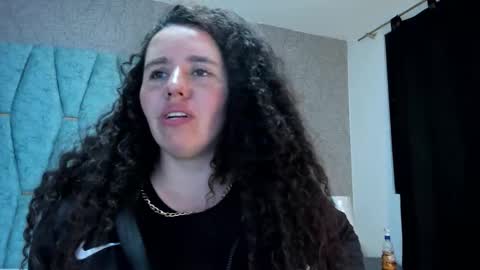 Valeria online show from 11-29-25, 09:29