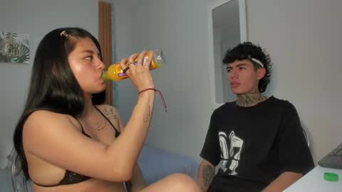 valeria and aaron online show from 09-24-25, 01:14