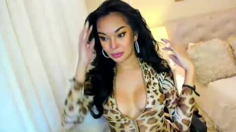 Snapshot of valeriadion chatting on 01-12-25, 01:21 Valeria online show from 01-12-25, 01:21