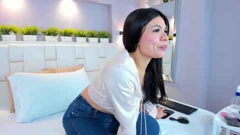 ValeriaGarciax online show from 11-21-25, 12:04