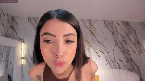 Snapshot of valeriavelvet chatting on 04-23-26, 12:04 Vale online show from 04-23-26, 12:04