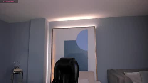 Snapshot of valeriavelvet chatting on 05-20-26, 12:00 Vale online show from 05-20-26, 12:00