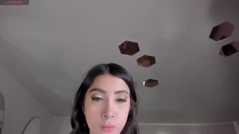Snapshot of valeriavelvet chatting on 05-25-26, 12:11 Vale online show from 05-25-26, 12:11