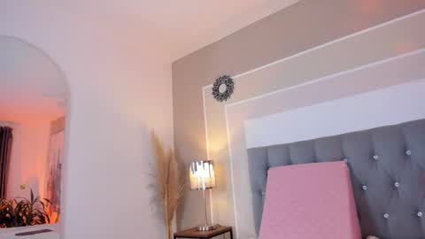 Valeria online show from 12-25-24, 01:20