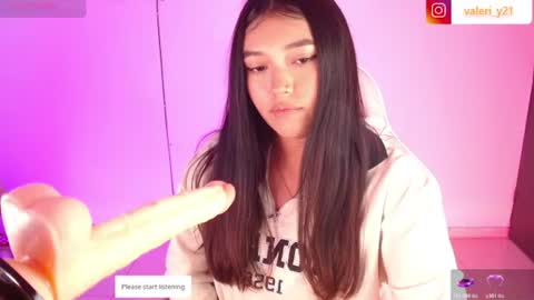 Snapshot of valeribell1 chatting on 06-11-26, 02:44 Valeri online show from 06-11-26, 02:44