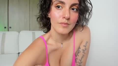 Snapshot of valerie777moonrise chatting on 05-01-26, 08:46 Agape online show from 05-01-26, 08:46