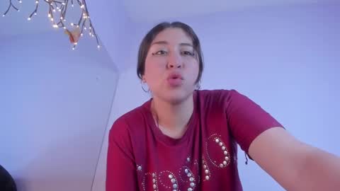 Snapshot of valerie_perez chatting on 12-20-24, 09:54 vale online show from 12-20-24, 09:54