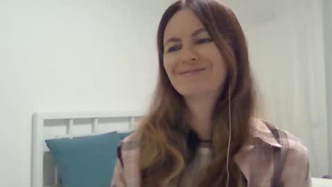 valerie_rose777 online show from 11-01-25, 08:11