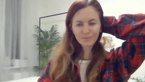 valerie_rose777 online show from 12-04-25, 08:50