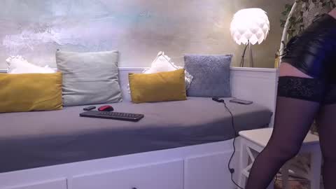 Snapshot of valeriecoy chatting on 03-07-25, 05:49 Valerie online show from 03-07-25, 05:49