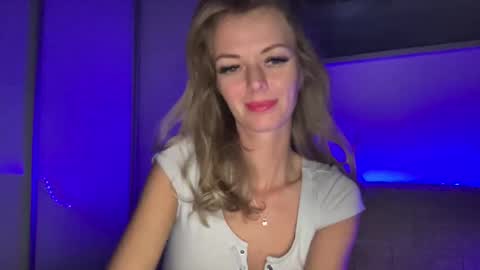 Snapshot of valerieluvsugar chatting on 01-09-25, 10:20 Valerie online show from 01-09-25, 10:20