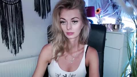 Snapshot of valerieluvsugar chatting on 01-30-25, 12:06 Valerie online show from 01-30-25, 12:06