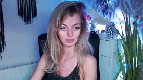 Snapshot of valerieluvsugar chatting on 02-24-25, 09:31 Valerie online show from 02-24-25, 09:31