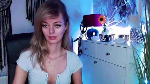 Snapshot of valerieluvsugar chatting on 02-27-25, 10:59 Valerie online show from 02-27-25, 10:59