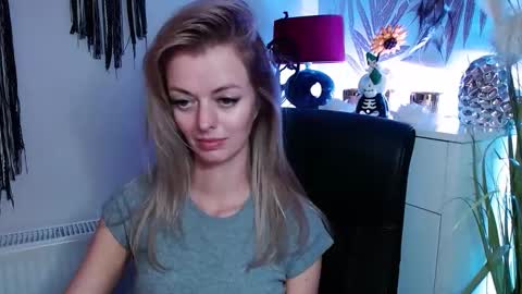 Snapshot of valerieluvsugar chatting on 03-06-25, 12:41 Valerie online show from 03-06-25, 12:41