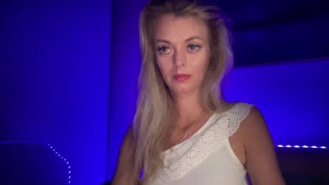 Snapshot of valerieluvsugar chatting on 09-09-25, 07:24 Valerie online show from 09-09-25, 07:24