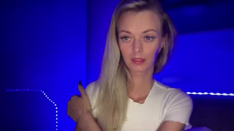 Snapshot of valerieluvsugar chatting on 09-14-25, 08:41 Valerie online show from 09-14-25, 08:41