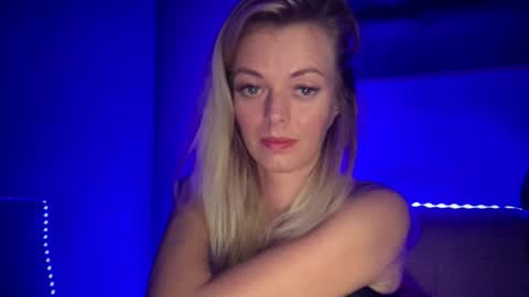 Snapshot of valerieluvsugar chatting on 09-16-25, 05:58 Valerie online show from 09-16-25, 05:58