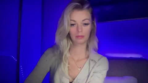 Snapshot of valerieluvsugar chatting on 09-22-25, 08:22 Valerie online show from 09-22-25, 08:22