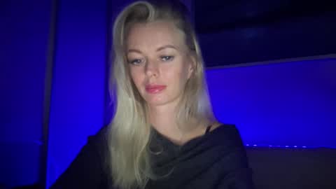 Snapshot of valerieluvsugar chatting on 10-09-25, 06:17 Valerie online show from 10-09-25, 06:17