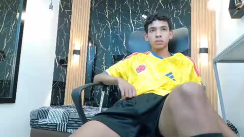 Snapshot of valerihot_1 chatting on 06-18-26, 09:14 VALERIO online show from 06-18-26, 09:14