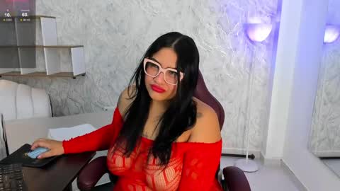 Valeria GomezGMT-5 2200-0600 online show from 06-02-26, 03:52