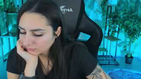 Valerie online show from 12-16-25, 02:44