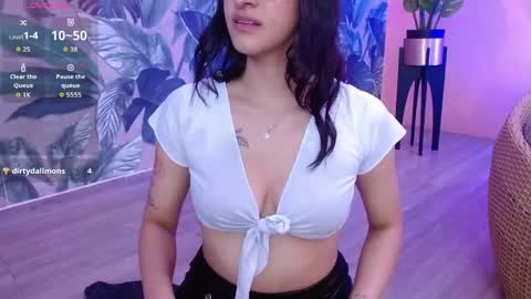 Snapshot of valery_blush chatting on 05-29-26, 08:40 valery_blush online show from 05-29-26, 08:40