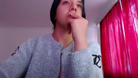 Snapshot of valery_meer_ chatting on 06-04-26, 12:33 Valeria online show from 06-04-26, 12:33