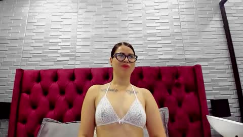 Valery Moon online show from 10-08-25, 12:03