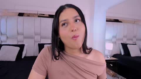 valerycooper23 online show from 12-19-25, 07:54