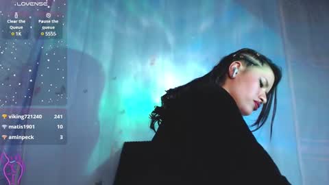 Snapshot of valerysnow_ chatting on 12-04-24, 04:32 Valery online show from 12-04-24, 04:32