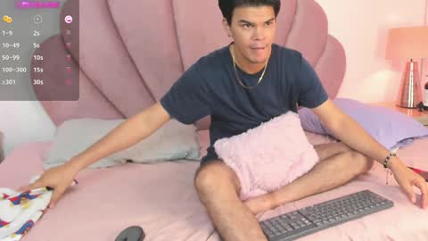 Snapshot of valerystonne_ chatting on 12-12-24, 10:42 Valery Stonne online show from 12-12-24, 10:42