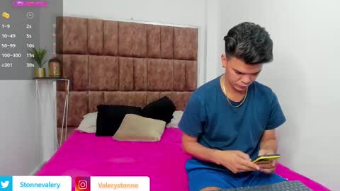 Snapshot of valerystonne_ chatting on 12-27-24, 07:35 Valery Stonne online show from 12-27-24, 07:35