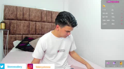 Snapshot of valerystonne_ chatting on 01-05-25, 07:07 Valery Stonne online show from 01-05-25, 07:07