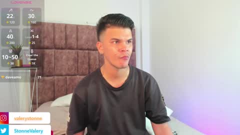 Snapshot of valerystonne_ chatting on 02-08-25, 12:06 Valery Stonne online show from 02-08-25, 12:06