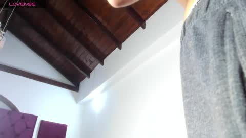 Snapshot of valerystonne_ chatting on 09-09-25, 08:08 Valery Stonne online show from 09-09-25, 08:08