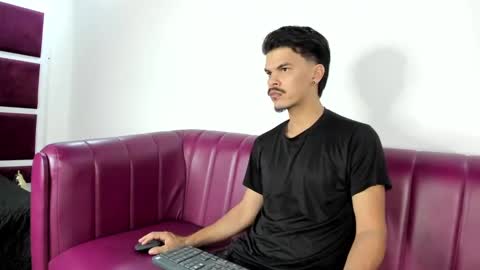 Snapshot of valerystonne_ chatting on 09-21-25, 07:04 Valery Stonne online show from 09-21-25, 07:04