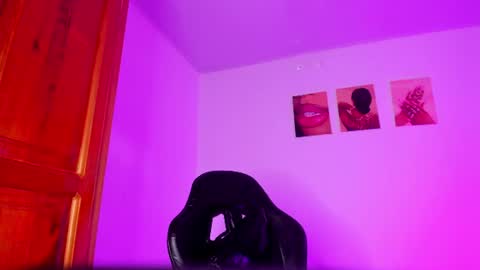 Snapshot of valeryts1 chatting on 06-18-26, 06:34 ValeryTs1 online show from 06-18-26, 06:34