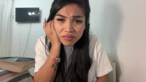 Snapshot of valeskaivanne chatting on 11-17-25, 05:19 valeskaivanne online show from 11-17-25, 05:19