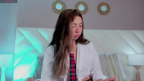 Snapshot of valeygomez chatting on 06-03-26, 03:28 Valey online show from 06-03-26, 03:28