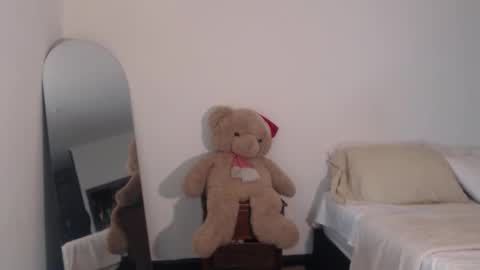 VALIENTE  online show from 03-08-26, 03:32