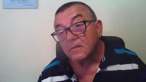 Snapshot of valio6969 chatting on 06-15-26, 05:42 valio online show from 06-15-26, 05:42