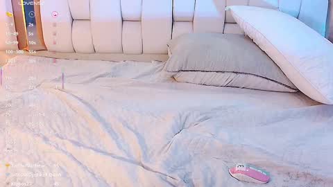 Valkiria moore  online show from 02-17-25, 07:10