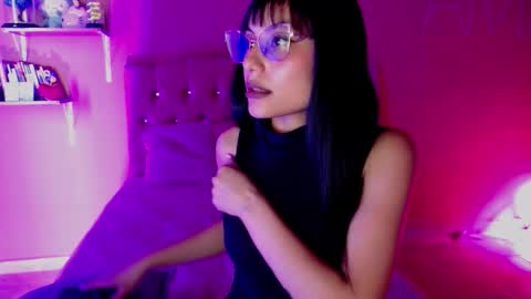 valkiry_ online show from 11-12-25, 08:08